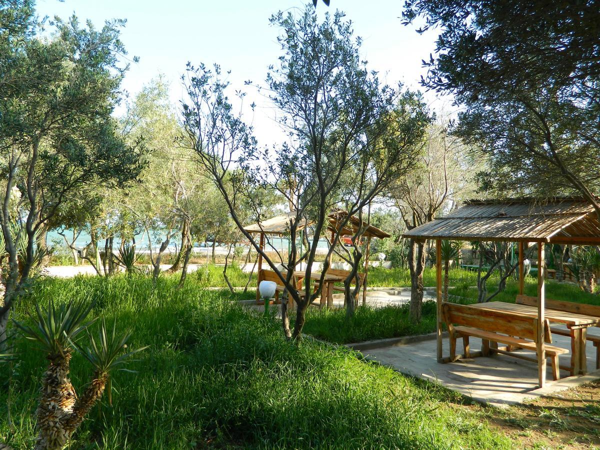 Mavi Dalga Beach Hotel Lokbatan Exterior photo