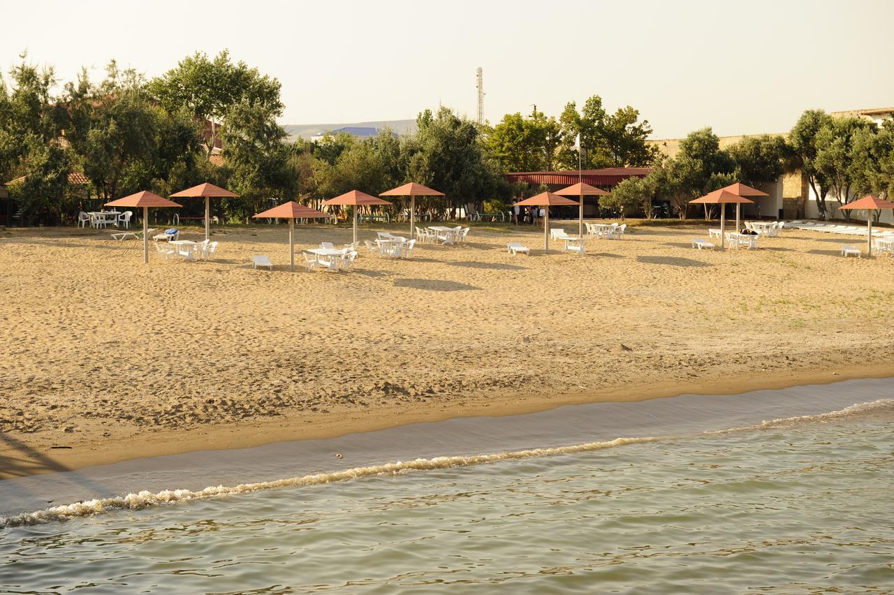 Mavi Dalga Beach Hotel Lokbatan Exterior photo