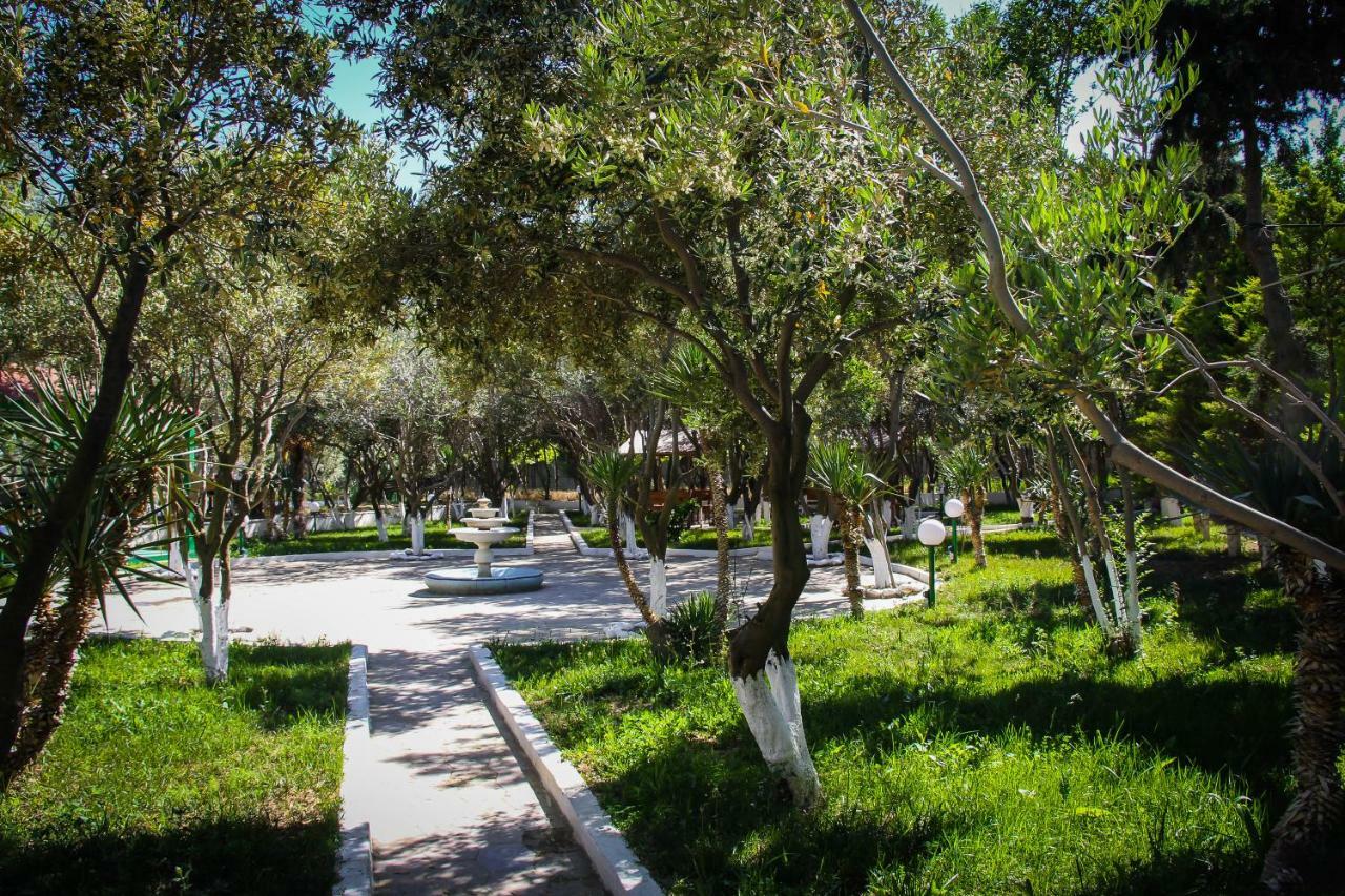 Mavi Dalga Beach Hotel Lokbatan Exterior photo