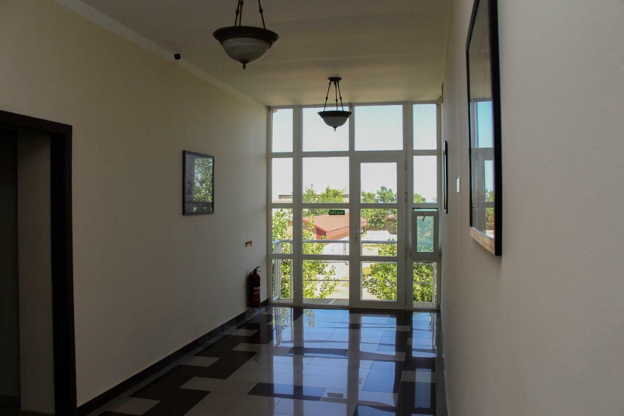 Mavi Dalga Beach Hotel Lokbatan Exterior photo